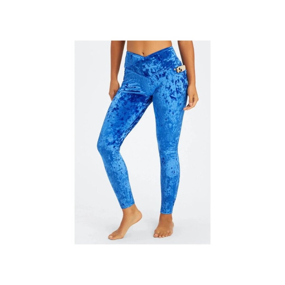 NWT Fabletics Crushed Velour Crossover Legging Celeste Blue M Short Pockets